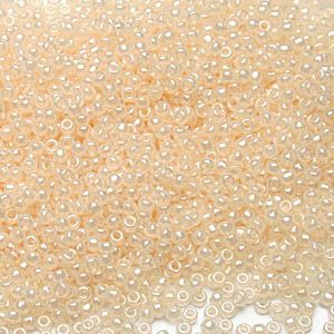 Бисер круглый 15/0 #0147 Цейлон, светлая слоновая кость