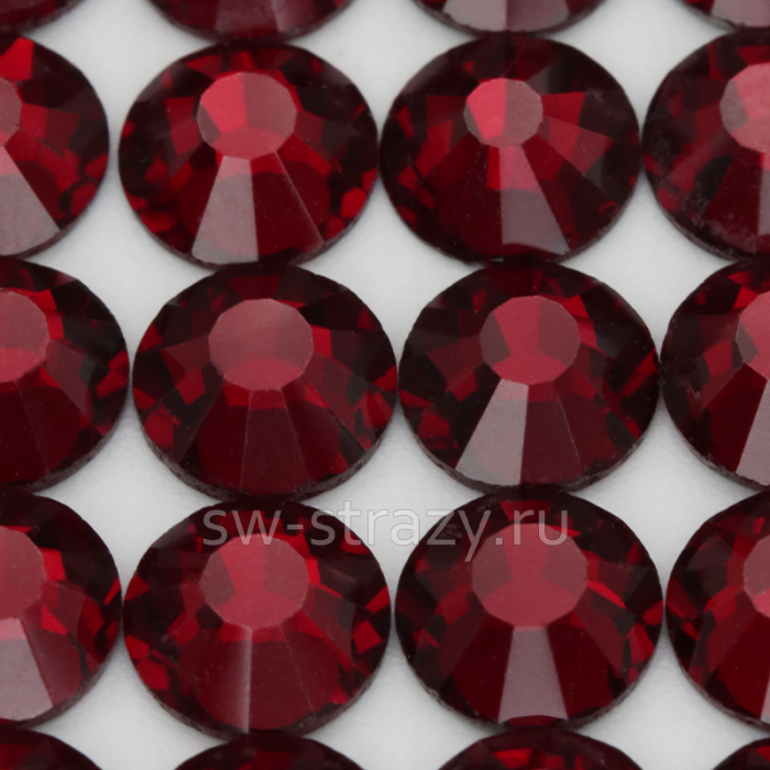 YHB 28 ss20 Garnet F 131