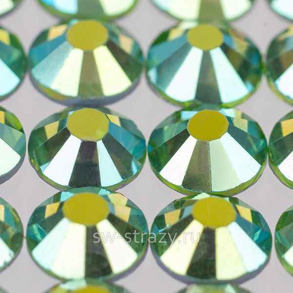 YHB 28 ss16 Peridot shimmer AB HF 113AB